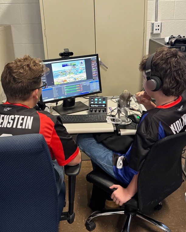 Students producing an esports live stream